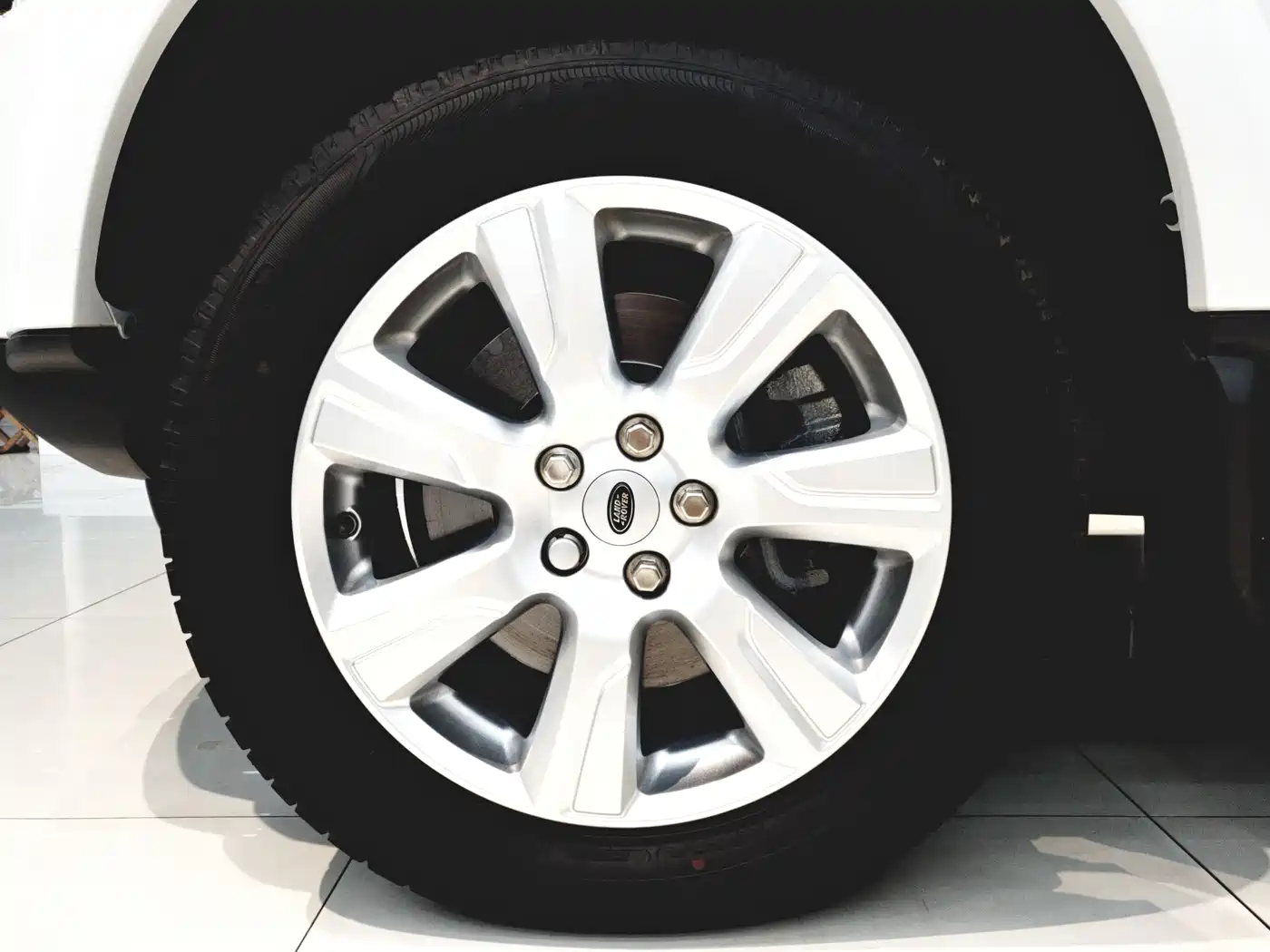 Land Rover Discovery 2013 3.0 SDV6 HSE Diesel фото 17