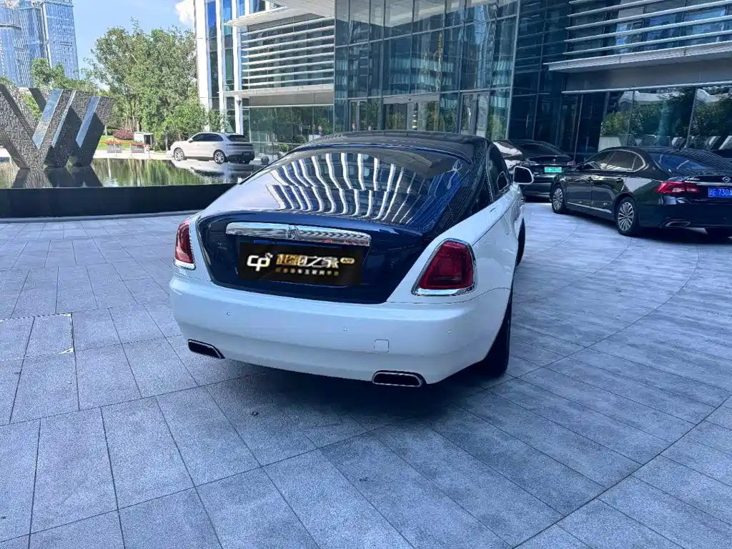 Фото 5 - Rolls-Royce Wraith