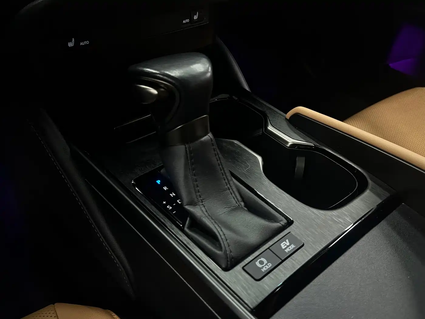 Lexus ES 2022 300h Excellence Edition фото 8