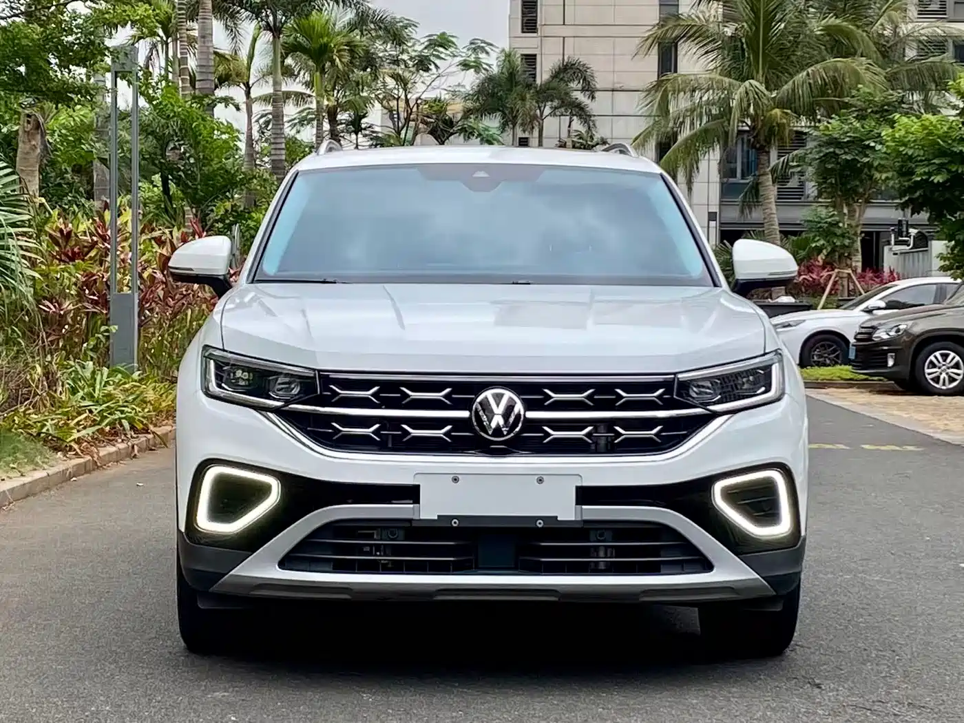 Volkswagen Tayron 2024 330TSI 2WD Luxury Plus Advanced фото 2