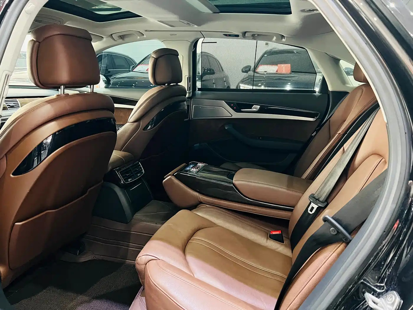 Audi A8 2014 A8L 45 TFSI quattro Comfort фото 5