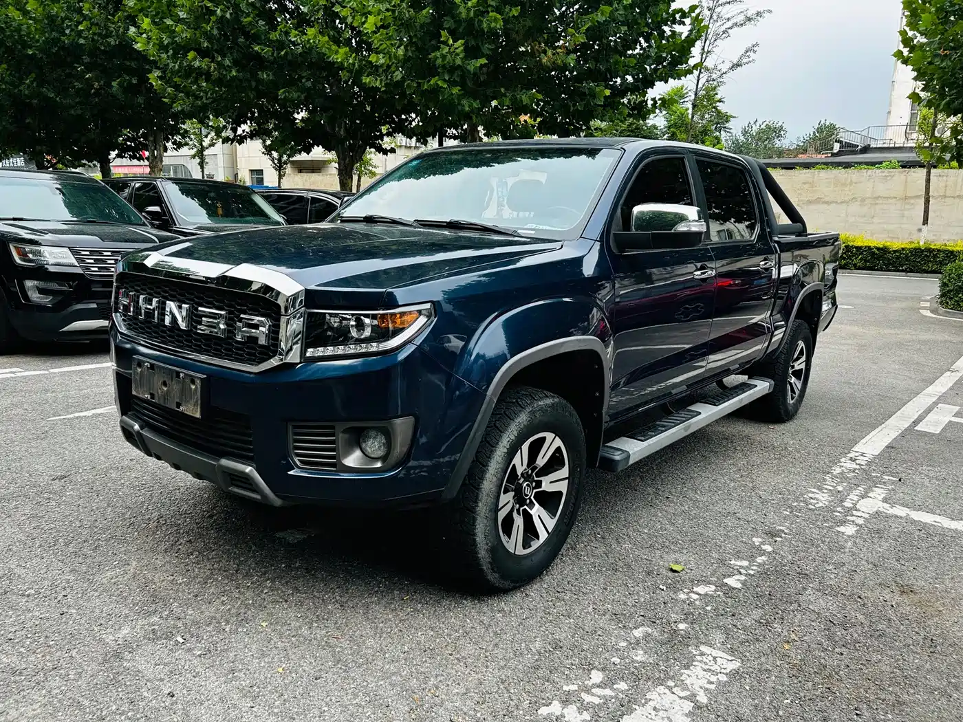 Huanghai N3 2019 2019 2.4T Manual 4WD Premium Edition China VI 4K22D4T