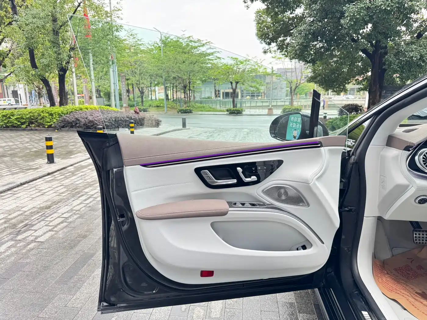 MERCEDES-BENZ EQS AMG