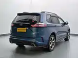 Фото 4 - Ford Edge