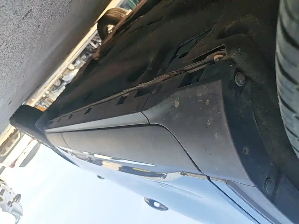 Photo 22 - Ford Escape
