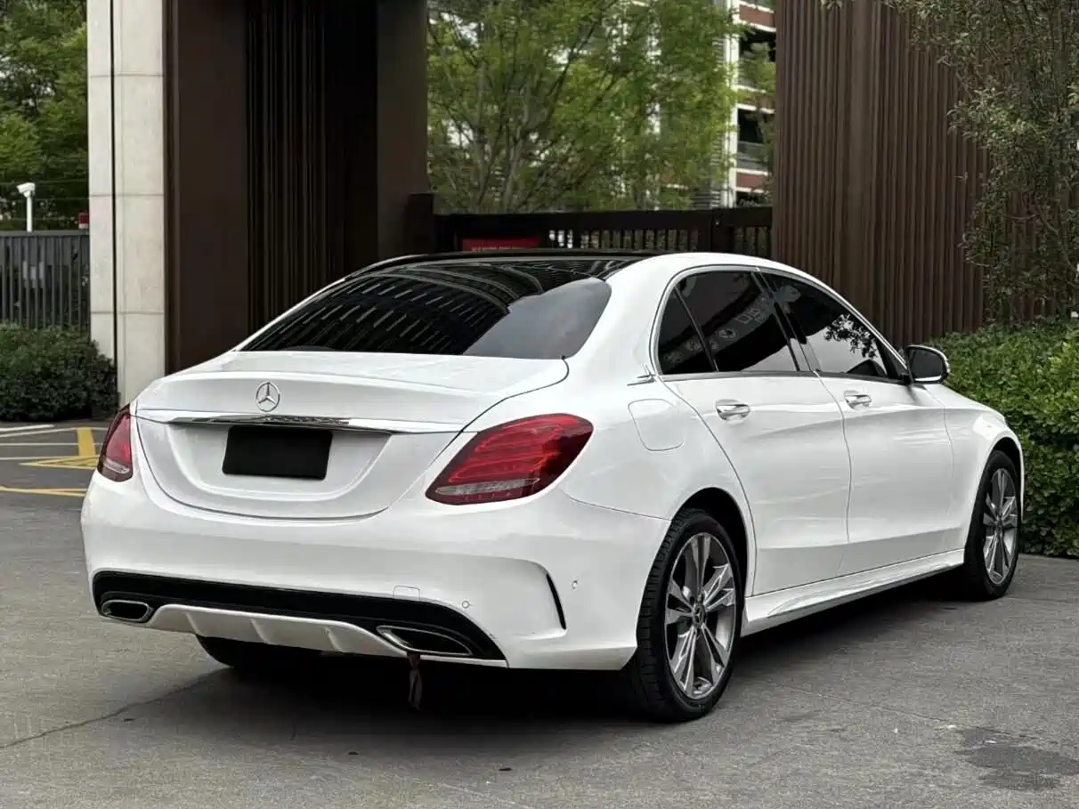 Mercedes-Benz C-Class 2018 C 200 L Sport Edition фото 4