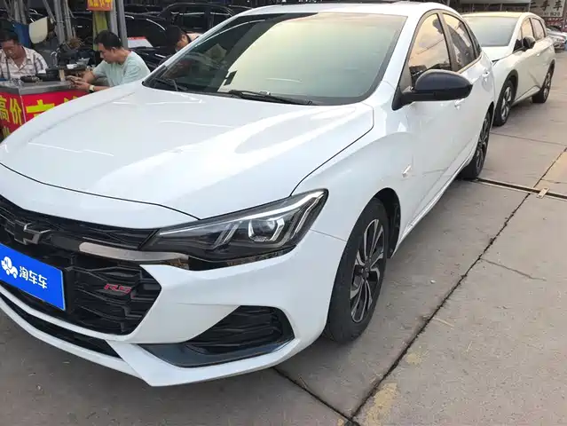 CHEVROLET CRUZE