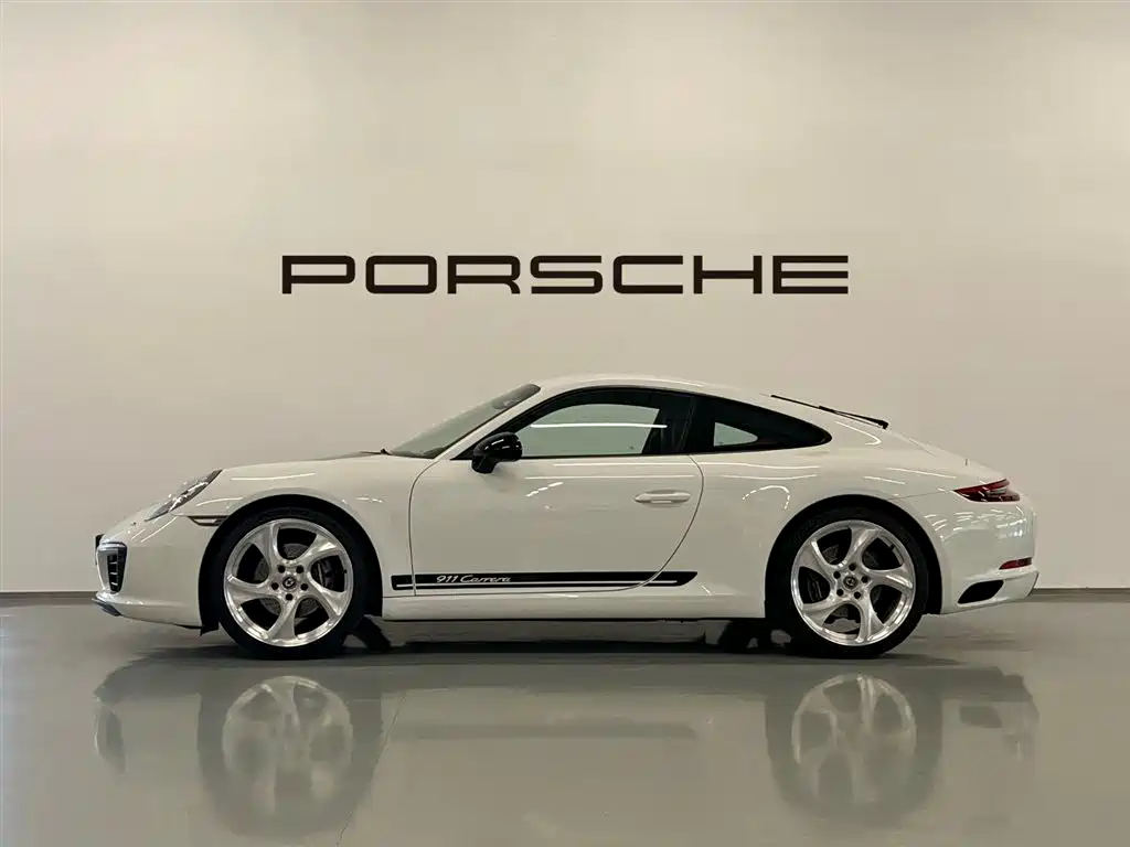 Photo 2 - Porsche 911