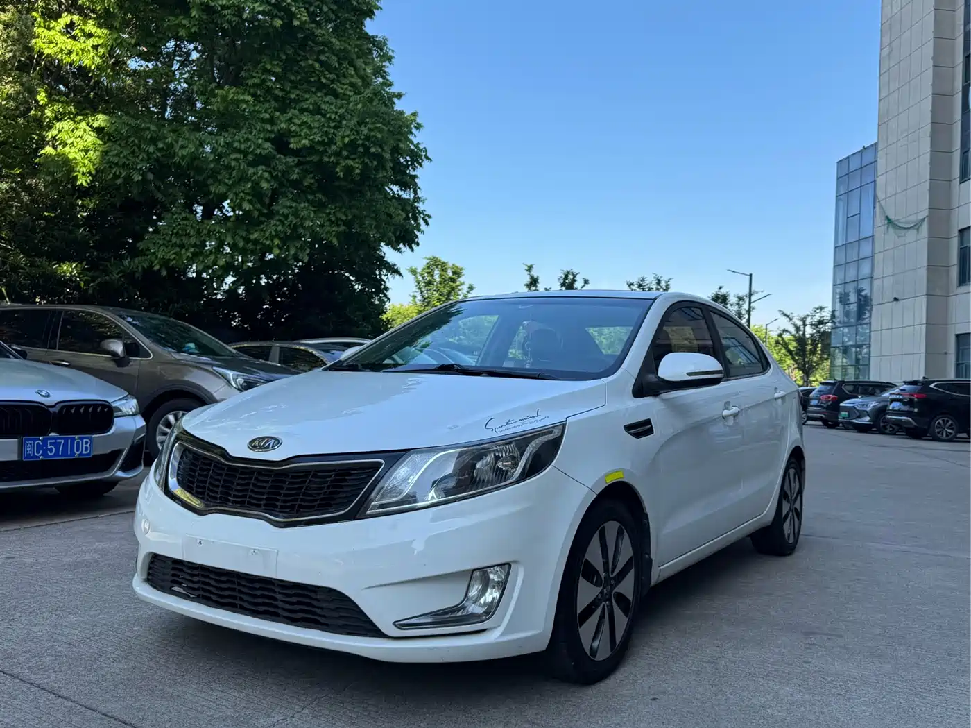 Kia K2 2012 Sedan 1.6L AT Premium ECO Commemorative Edition