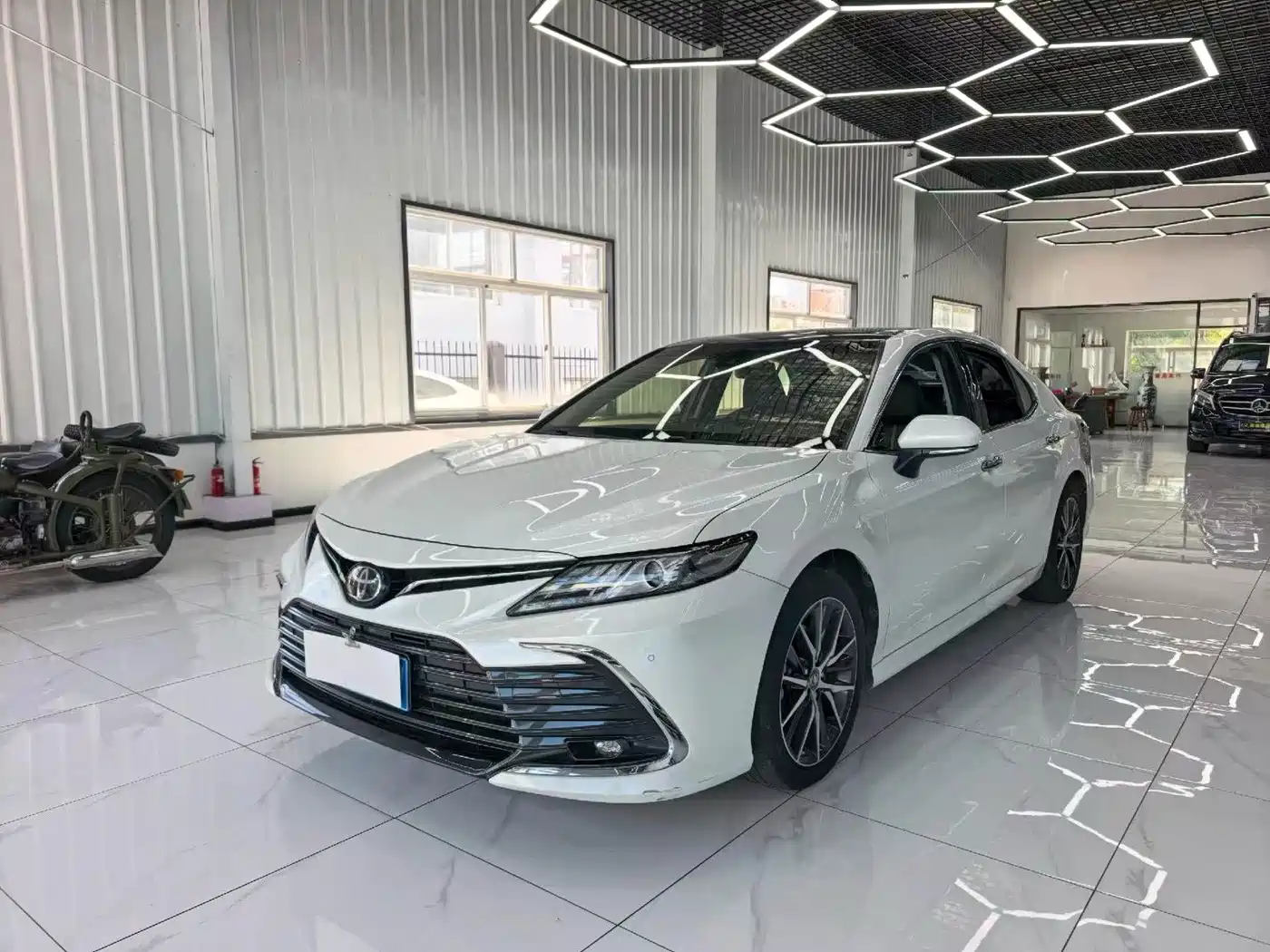 Toyota Camry 2021 2.5G Luxury Edition
