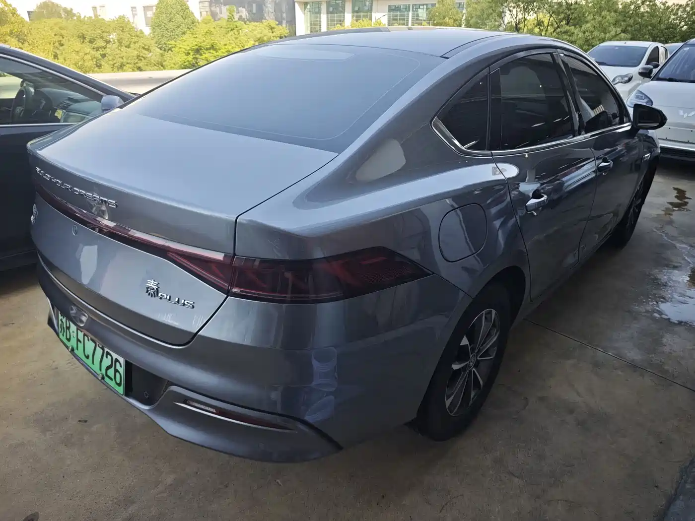 BYD Qin PLUS 2023 Champion Edition DM-i 55KM Leading фото 12