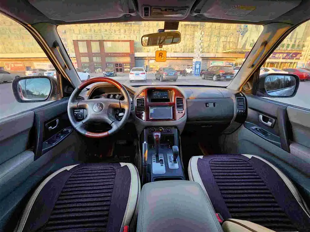 Mitsubishi Pajero 2008 V73 3.0L GLS NAVI фото 10