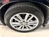 Photo 4 - Cadillac XT6