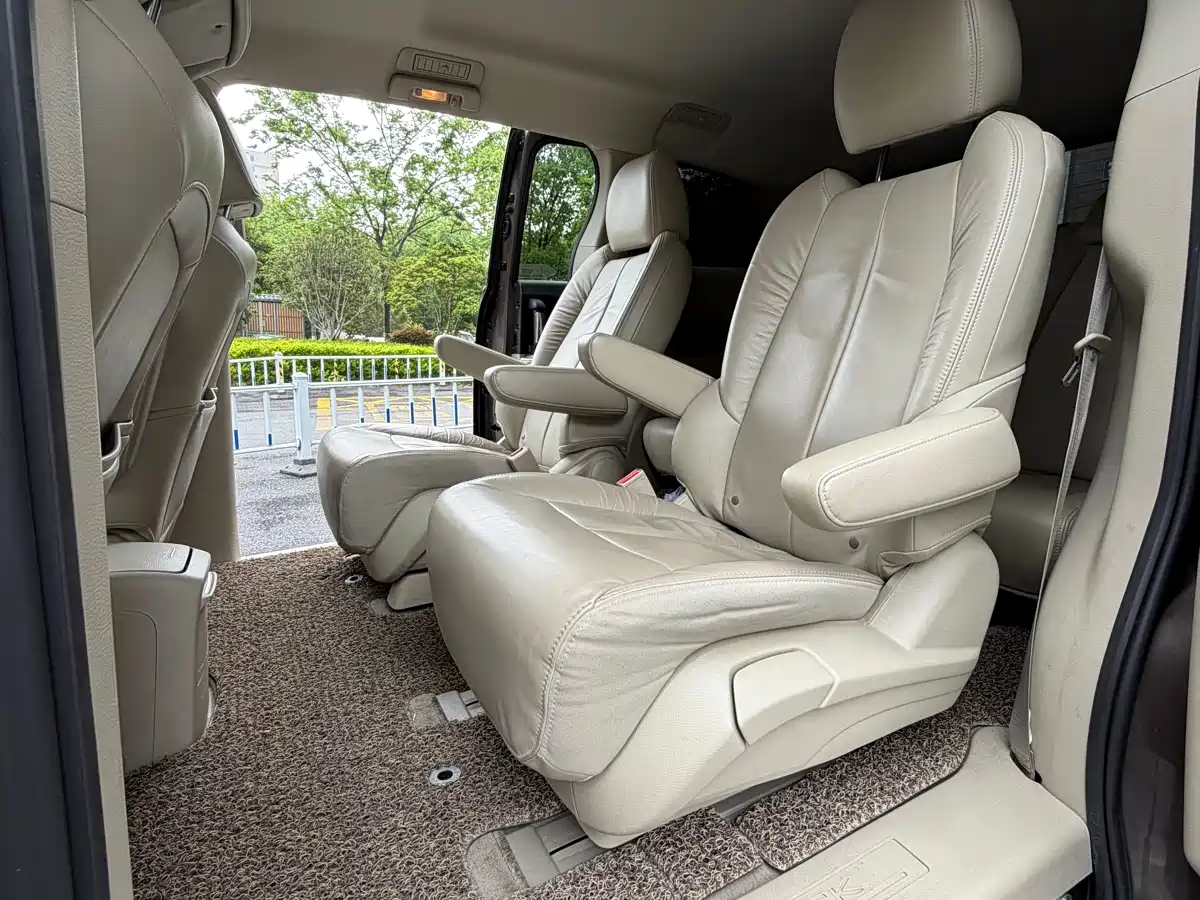 Buick GL8 2017 25S Luxury China V фото 12