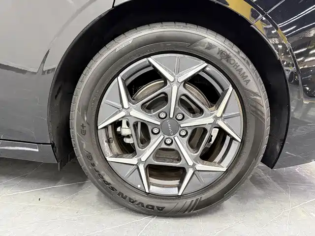 Lynk & Co 10 EM-P 2026 2025 Facelift 120 AWD Ultra
