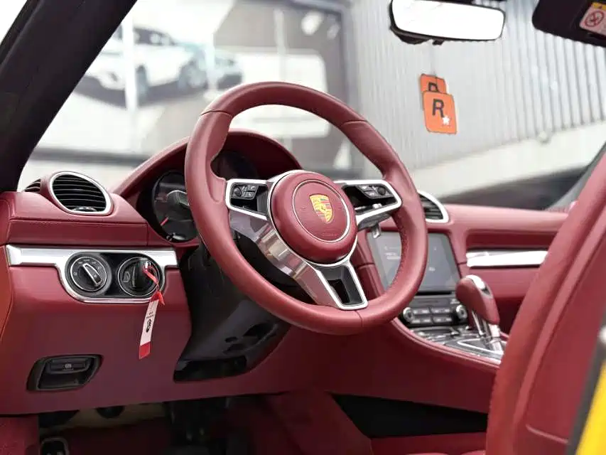Porsche 718 2022 Boxster 2.0T фото 10