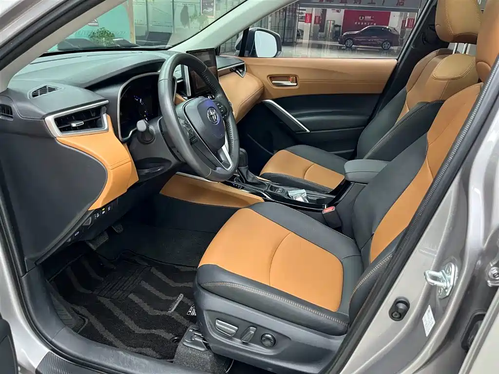 Toyota Corolla Cross 2022 2.0L Flagship Edition фото 11