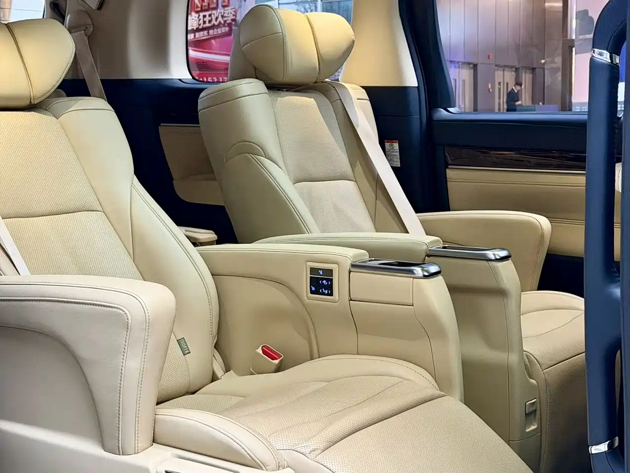Toyota Alphard 2018 Facelift 3.5L Luxury Edition фото 11