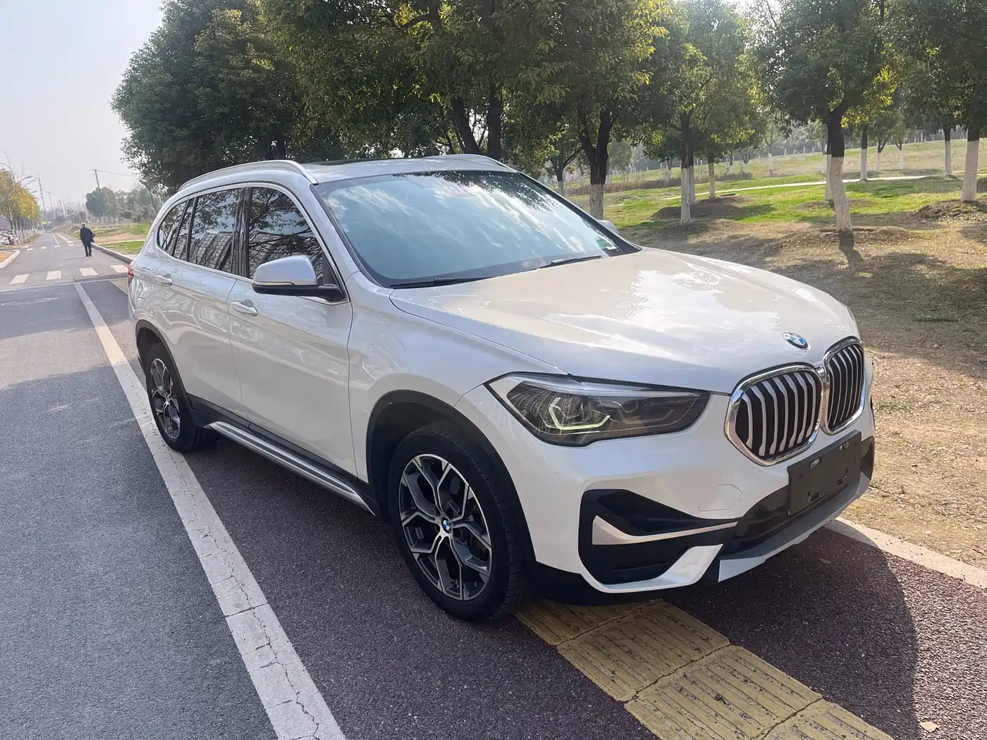 BMW X1 2022 sDrive20Li Fashion фото 3