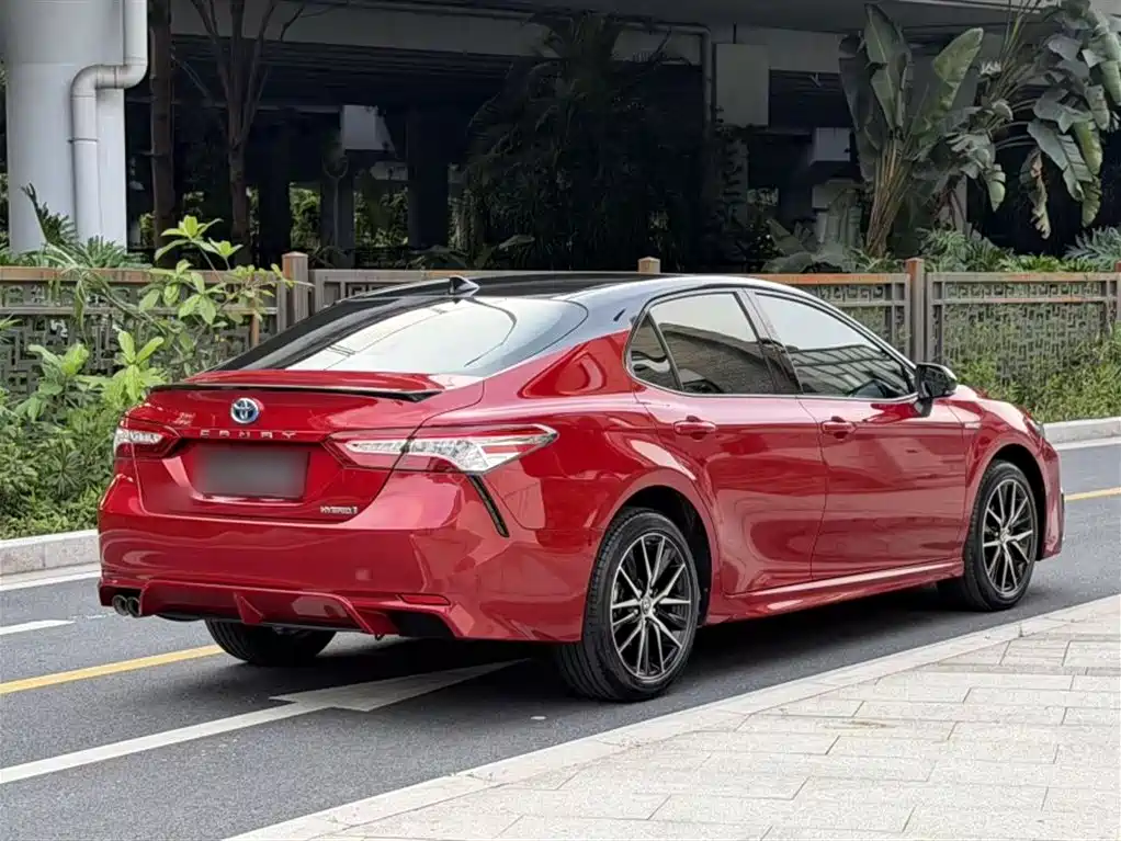 Toyota Camry 2021 Hybrid 2.5HS Fashion Edition фото 14