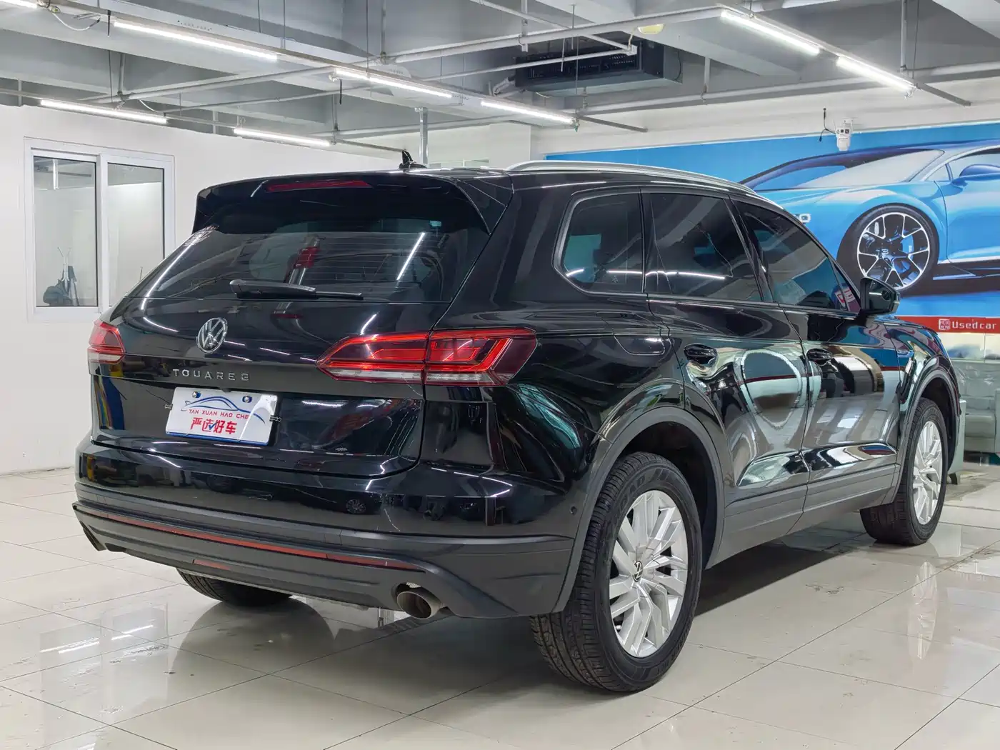 VOLKSWAGEN TOUAREG
