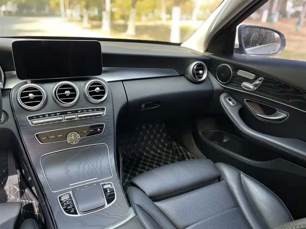 Mercedes-Benz C-Class (Import) 2019 C 260 Estate фото 23