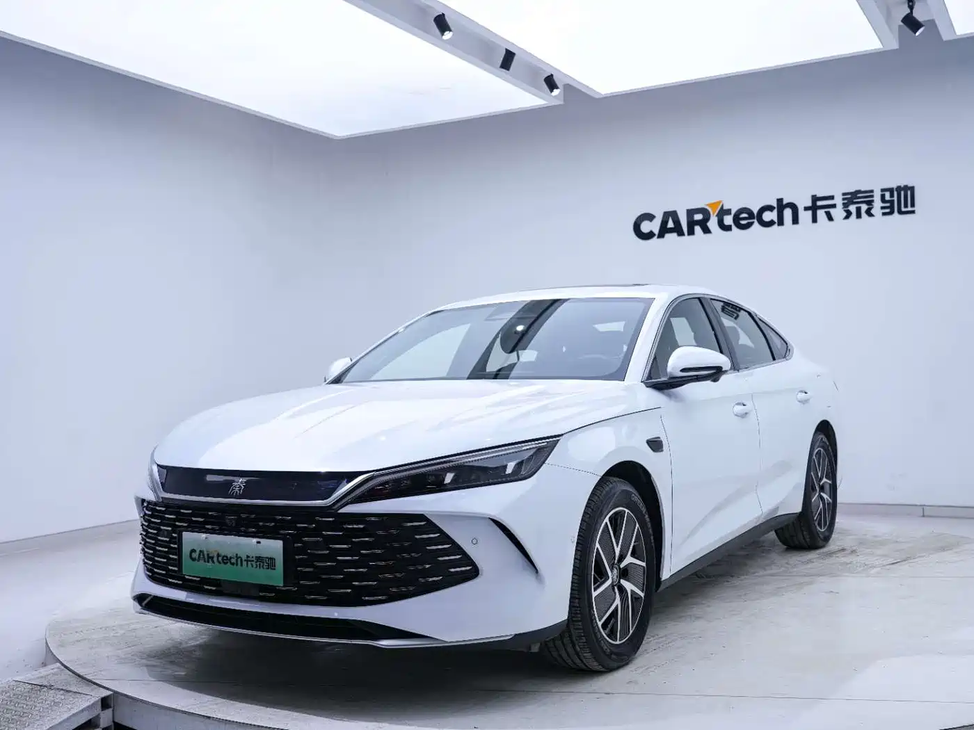 BYD Qin L 2025 DM-i Smart Drive Edition 120KM Surpassing фото 9
