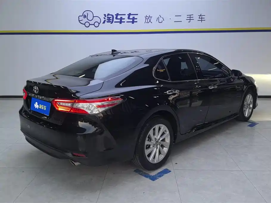 Toyota Camry 2021 2.0G Luxury Edition фото 3