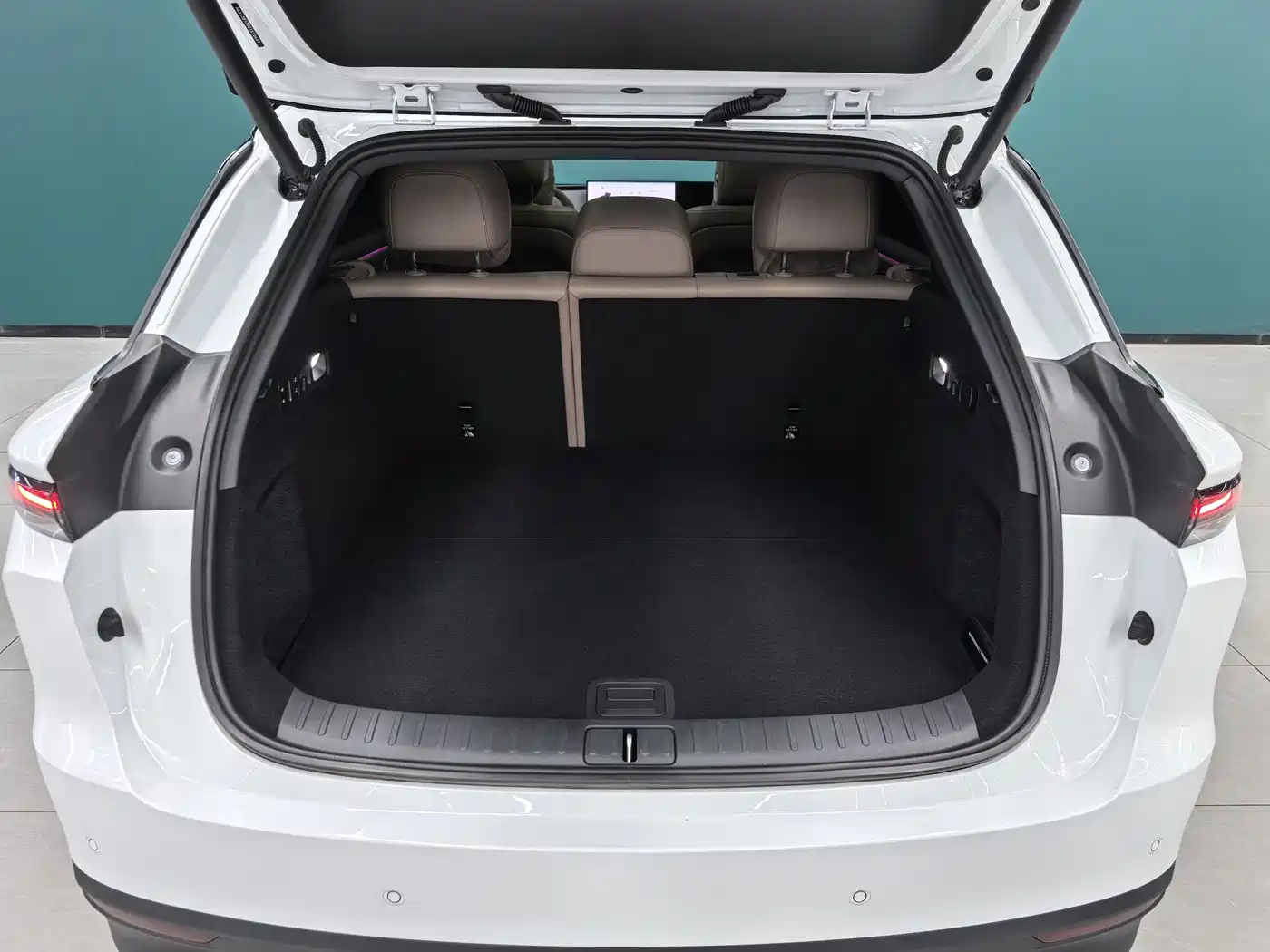Li Auto i6 2025 2025 4WD Base Model