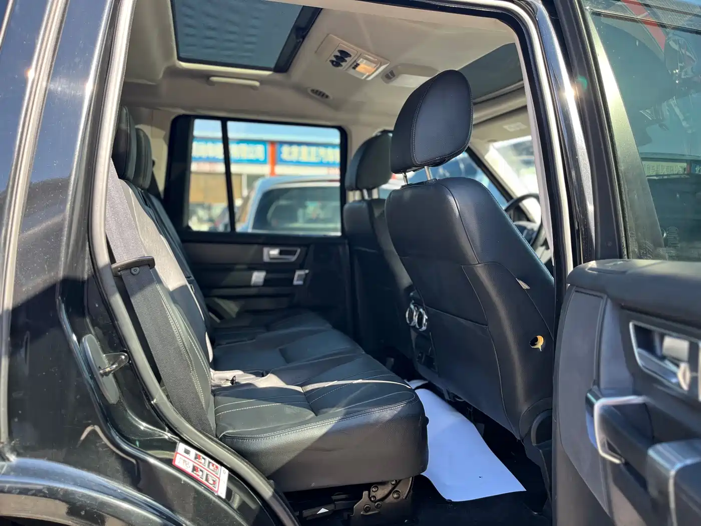 Land Rover Discovery 2016 3.0 SC V6 HSE фото 27