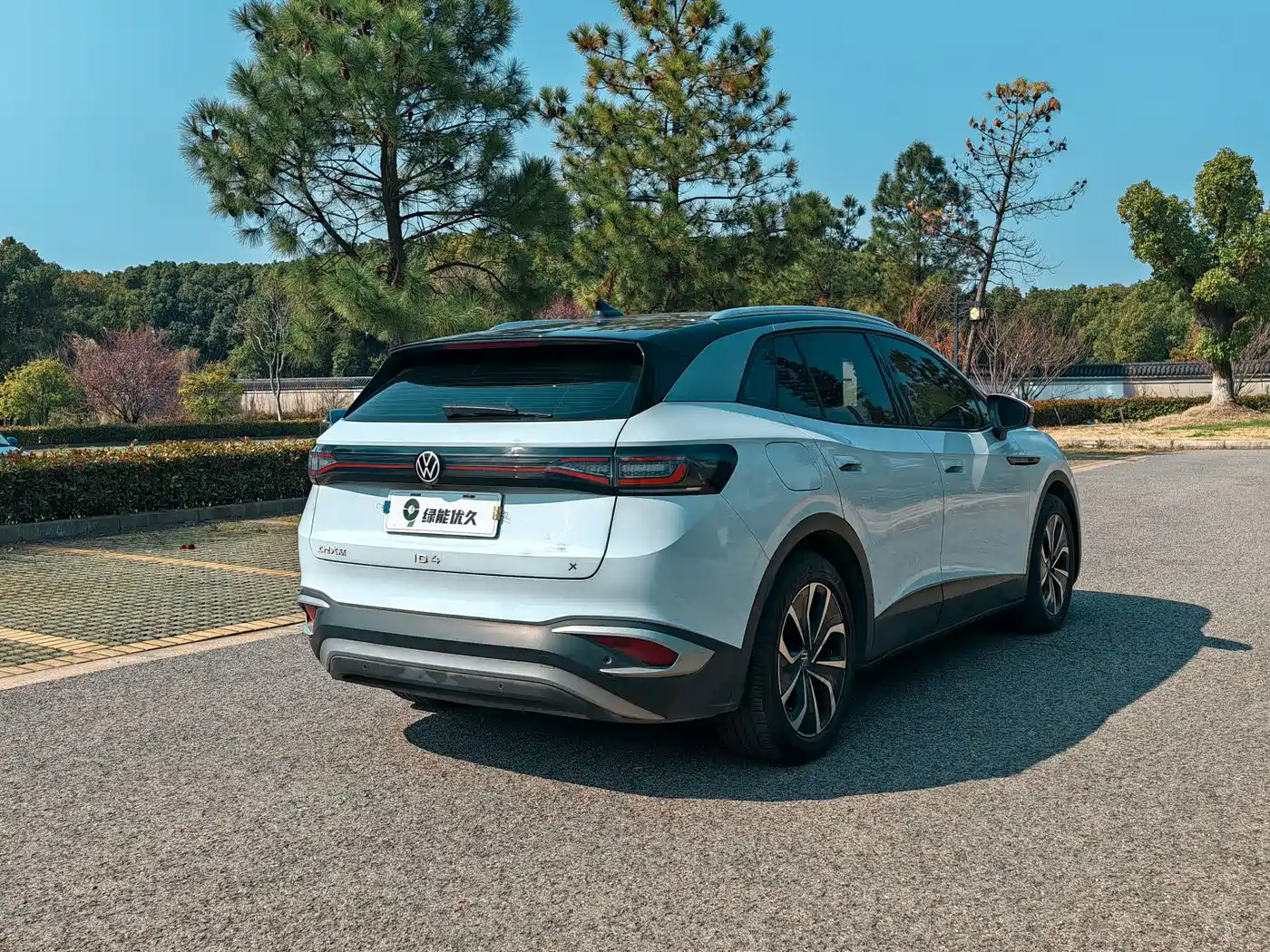 VOLKSWAGEN ID.4 X