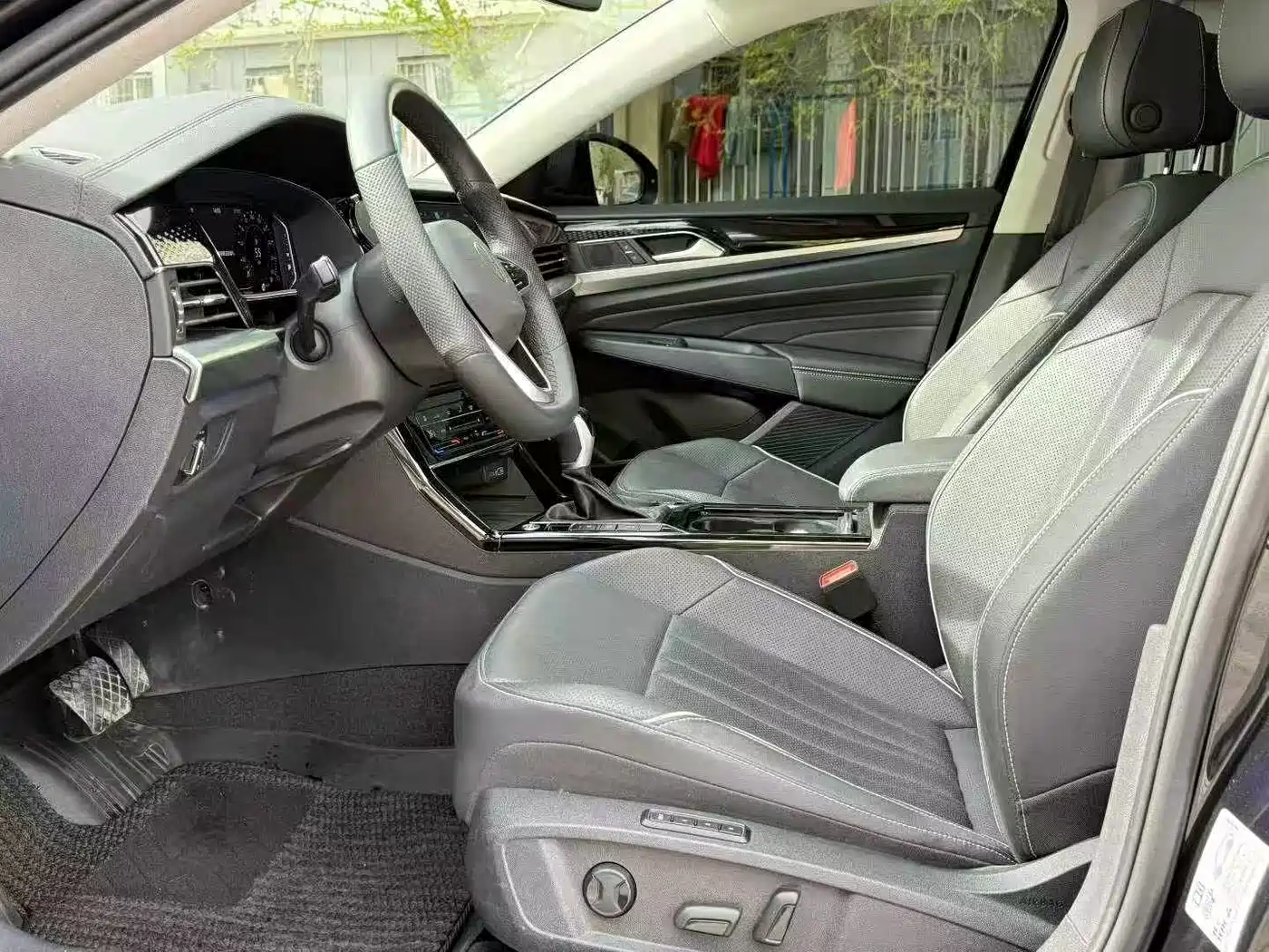 Volkswagen Passat 2024 380TSI Starlight Luxury Edition фото 5
