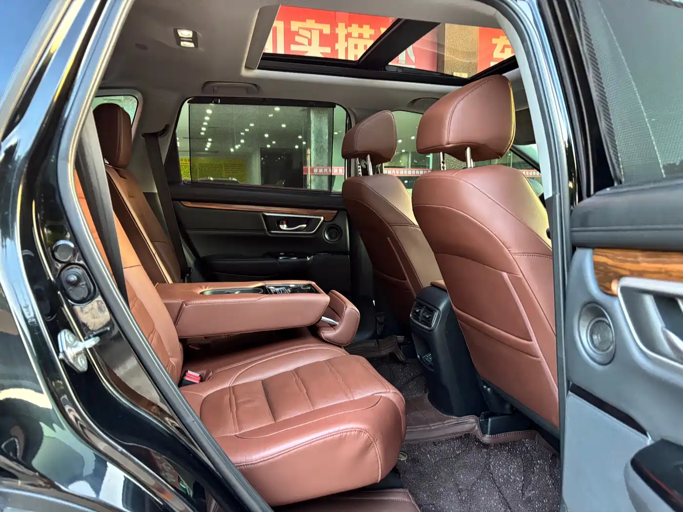 Фото 17 - Honda CR-V