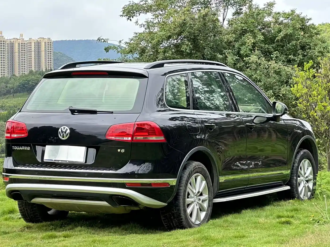 VOLKSWAGEN TOUAREG