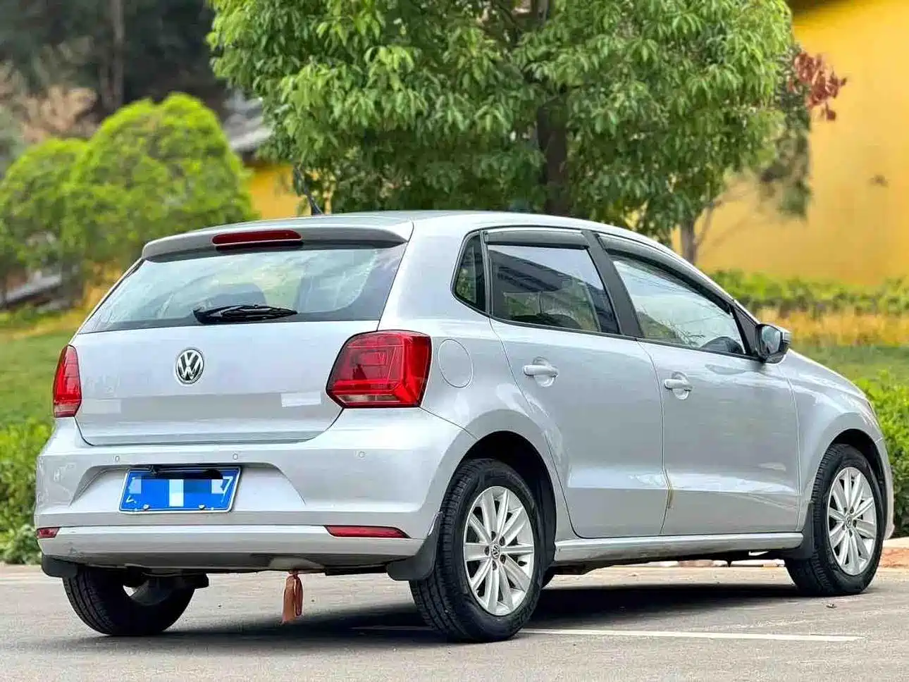 Фото 2 - Volkswagen Polo
