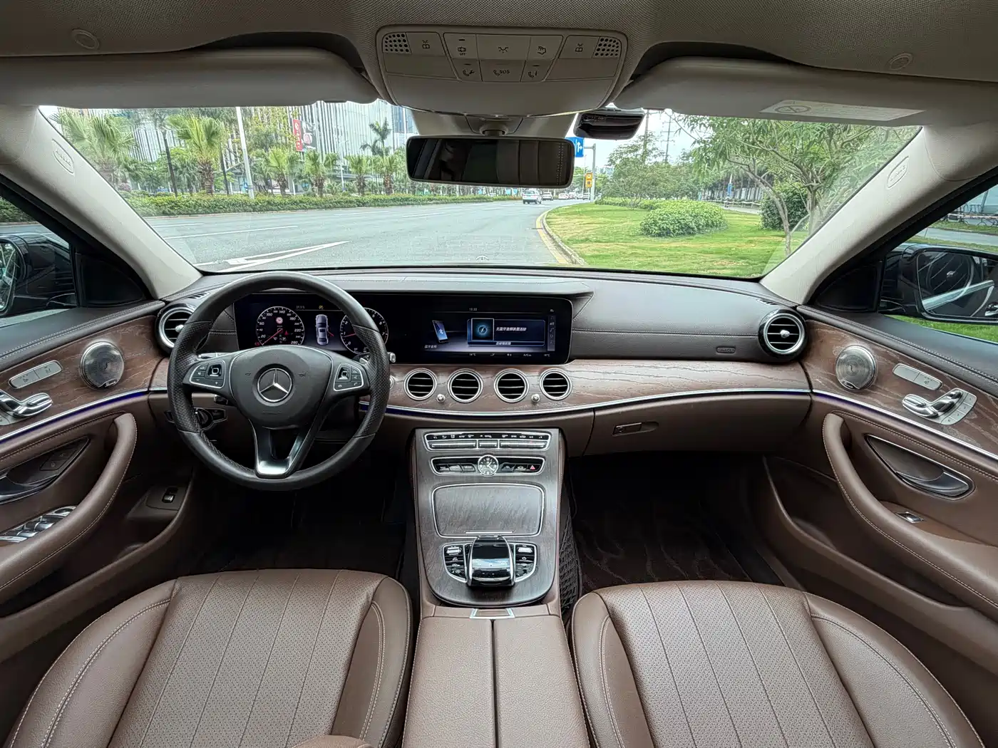 Mercedes-Benz E-Class 2017 E 300 L Luxury фото 12