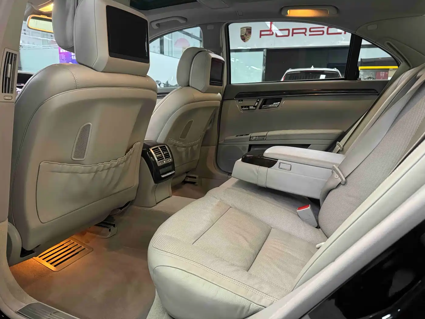 Mercedes-Benz S-Class 2010 S 300 L Luxury фото 8