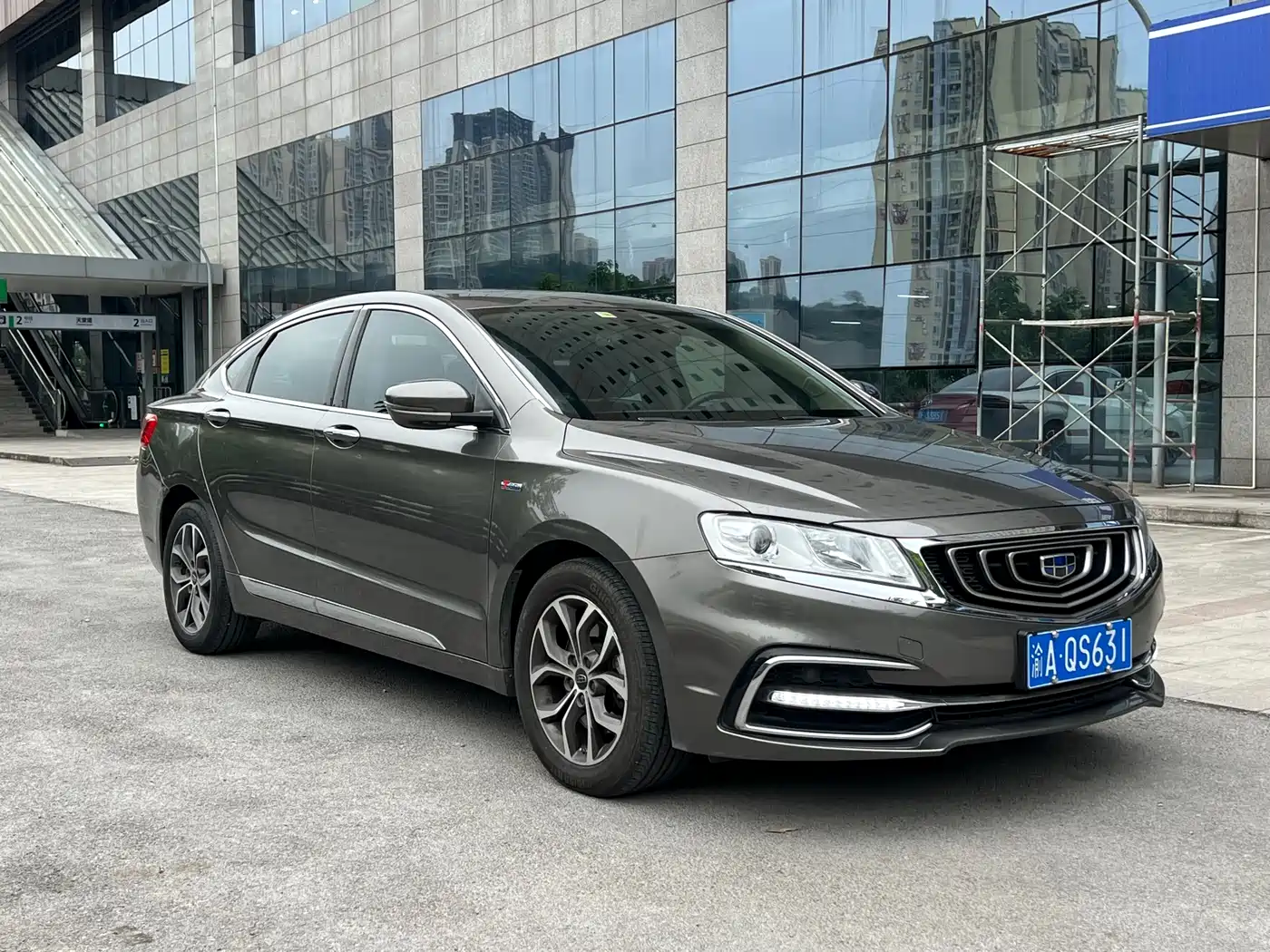 Фото 4 - Geely Borui