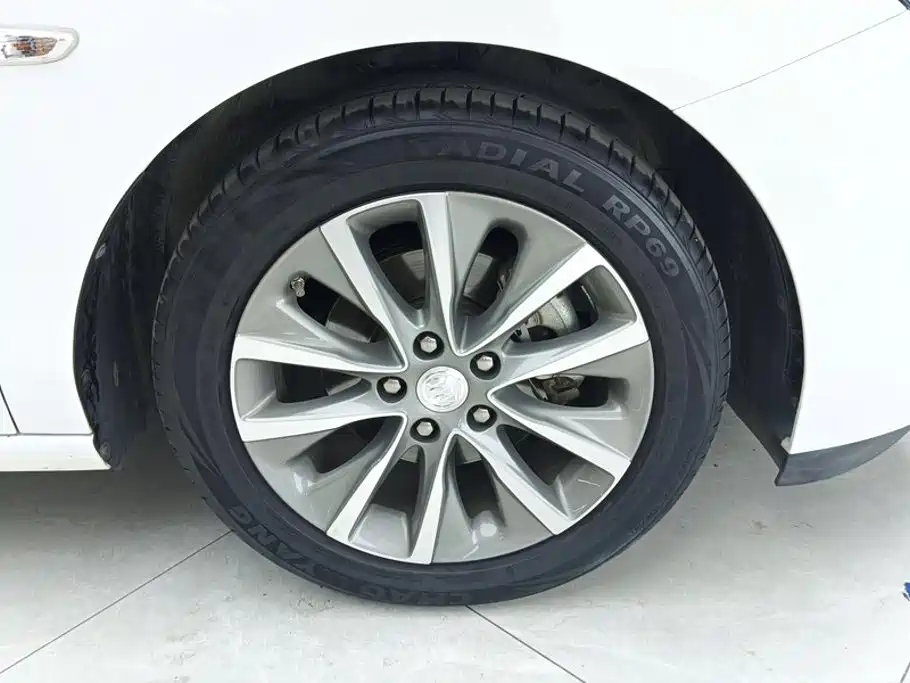 Фото 6 - Buick GL6