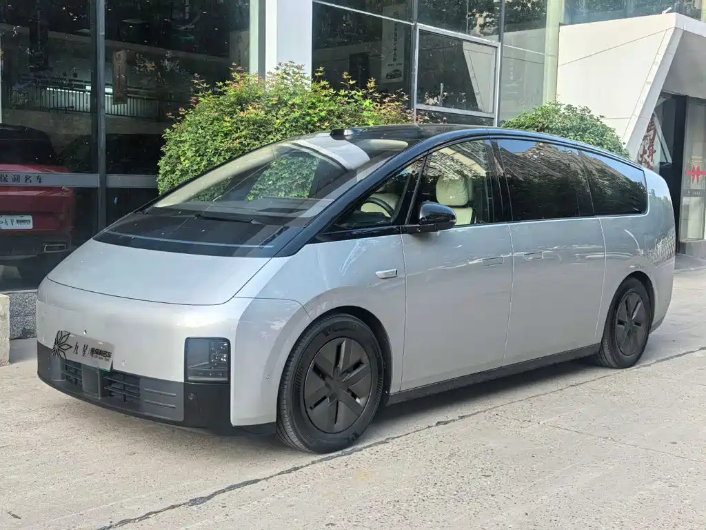 Li Auto MEGA 2025 2025 Ultra Smart Renewal Edition