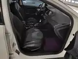Фото 8 - Ford Focus