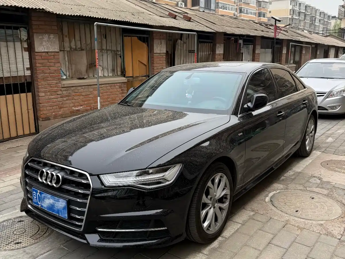 Audi A6L 2018 30th Anniversary 35 TFSI Fashion