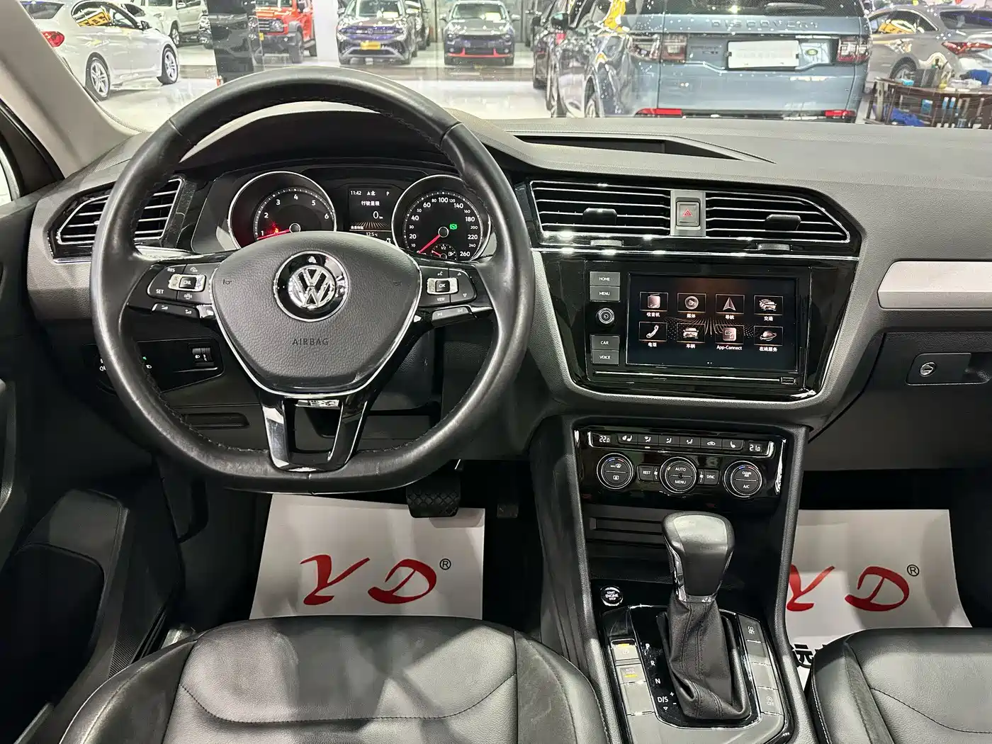 Volkswagen Tiguan L 2018 Facelift 330TSI Automatic 2WD Luxury Edition фото 10