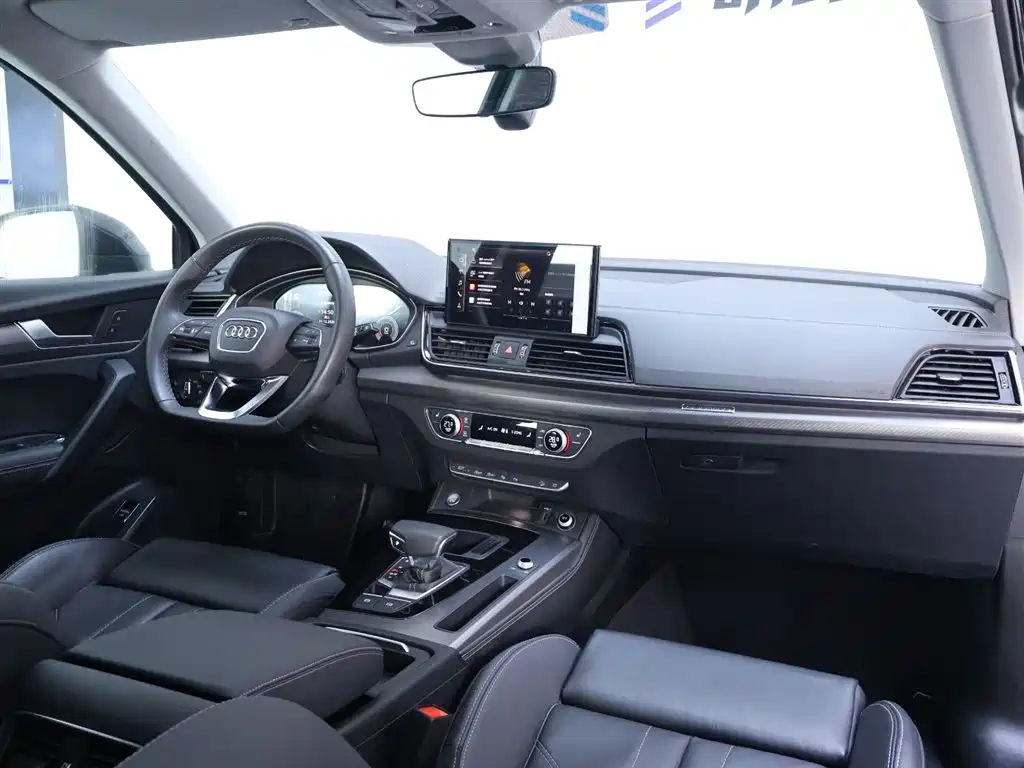Audi Q5L 2022 40T Luxury Dynamic фото 19