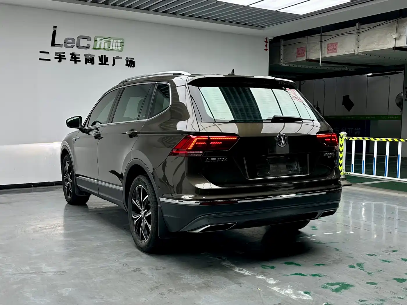 Volkswagen Tiguan L 2017 380TSI Automatic 4WD Flagship Edition фото 14