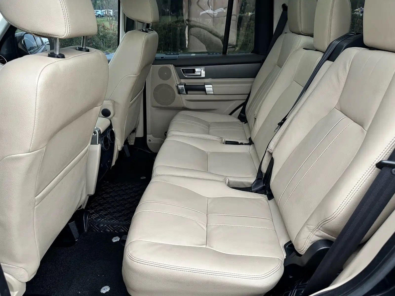 Фото 13 - Land Rover Discovery