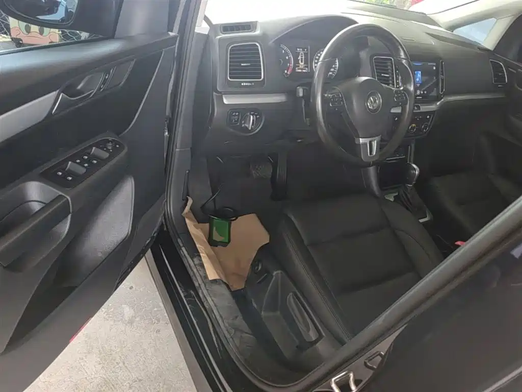 Volkswagen Sharan 2014 2.0TSI Standard фото 16