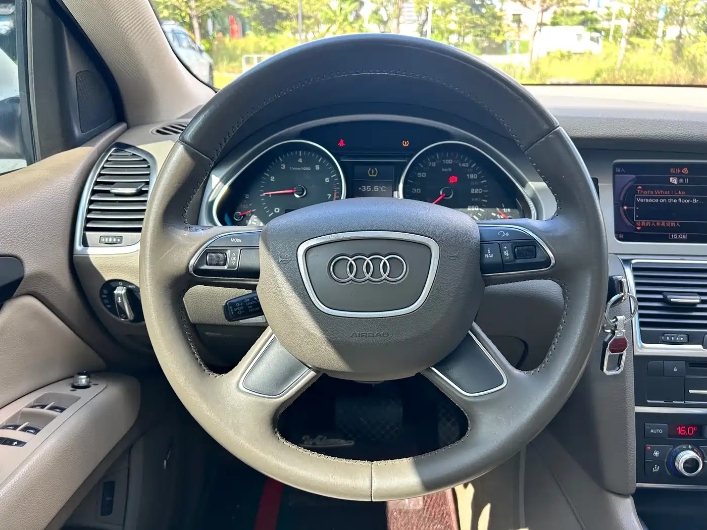 Audi Q7 фото 11
