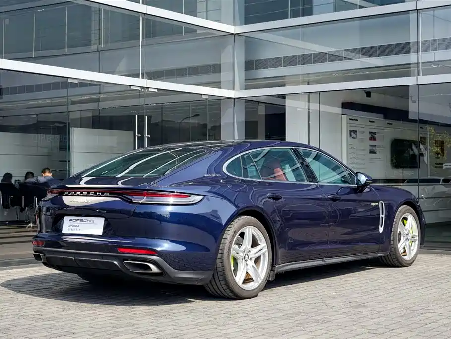 PORSCHE PANAMERA NEW ENERGY