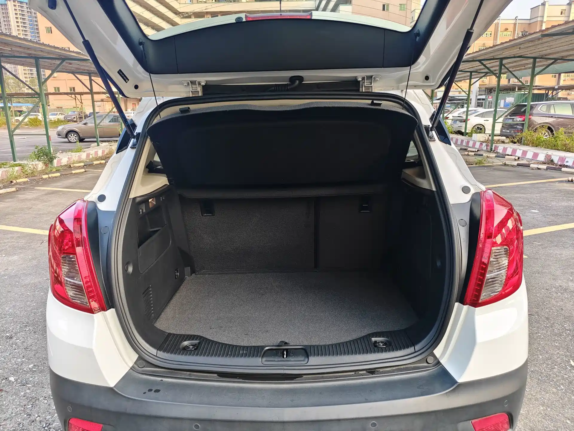 Фото 16 - Buick Encore